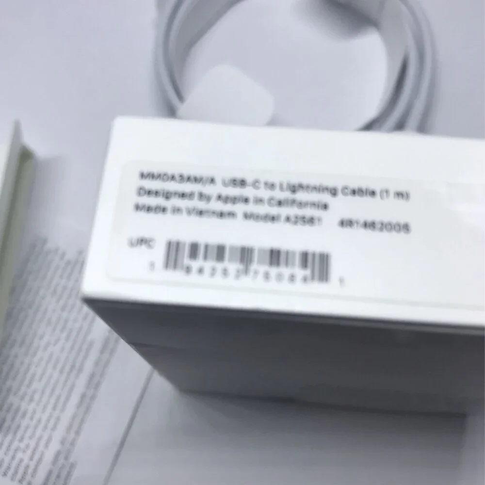 Original Apple USB-C 20W Power Adapter + USB-C Lightning Cable (1m)